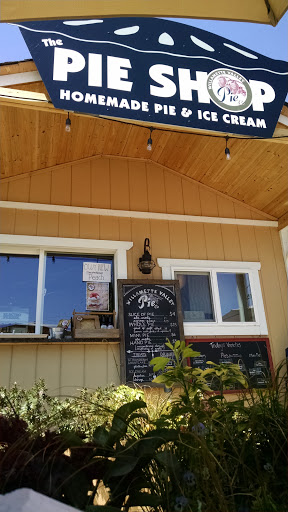 Shopping Mall «Woodburn Premium Outlets», reviews and photos, 1001 N Arney Rd, Woodburn, OR 97071, USA