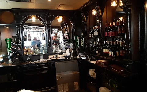 Harry's Pub image