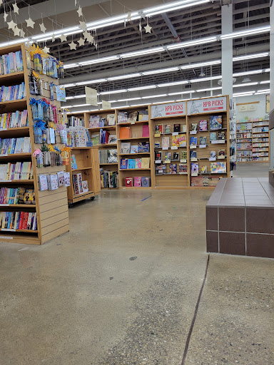 Book Store «Half Price Books», reviews and photos, 17145 W Bluemound Rd, Brookfield, WI 53005, USA