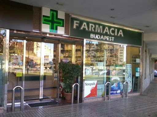 Farmacia Optica Budapest.           Multiópticas