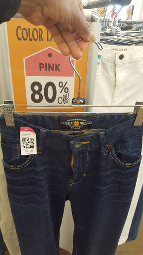 Thrift Store «Thrift Town», reviews and photos, 6328 Fair Oaks Blvd, Carmichael, CA 95608, USA