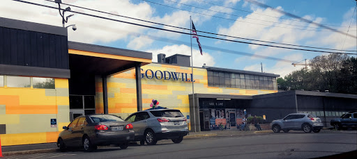 Thrift Store «Goodwill», reviews and photos