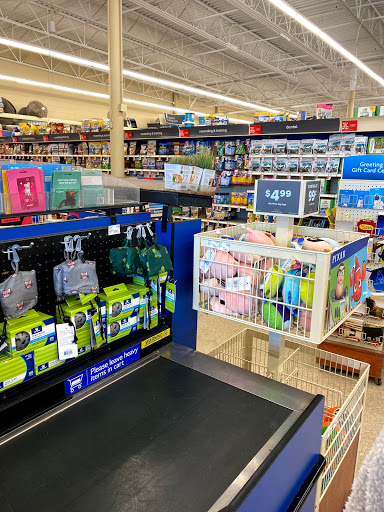 Pet Supply Store «PetSmart», reviews and photos, 2101 NJ-35, Holmdel, NJ 07733, USA