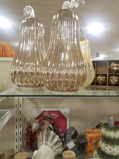 Department Store «T.J. Maxx and HomeGoods», reviews and photos, 3050 Sheridan Dr, Amherst, NY 14226, USA