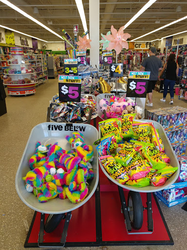 Variety Store «Five Below», reviews and photos, 30 Countryside Plaza, Countryside, IL 60525, USA