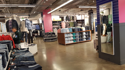 Clothing Store «Old Navy», reviews and photos, 801 Market St, San Francisco, CA 94103, USA