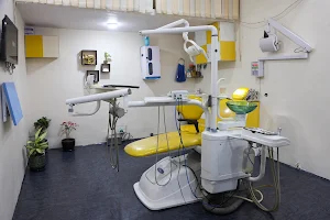 Dentistree Dental Clinic | Best Dentist In Rahatani | Root Canal | RCT | Teeth Whitening | Dental Implant in Rahatani image