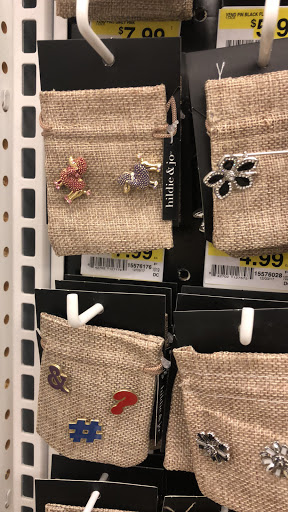 Fabric Store «Jo-Ann Fabrics and Crafts», reviews and photos, 13489 Middlebelt Rd, Livonia, MI 48150, USA