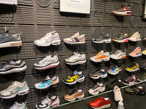 Clothing Store «Nike», reviews and photos, 8687 N Central Expy, Dallas, TX 75225, USA