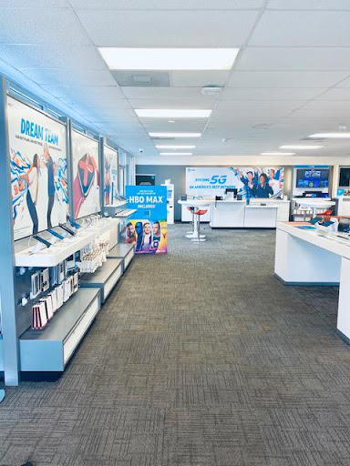 Cell Phone Store «AT&T», reviews and photos, 1332 N John Young Pkwy, Kissimmee, FL 34741, USA