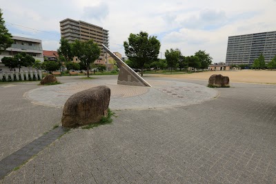 鳳公園 日時計