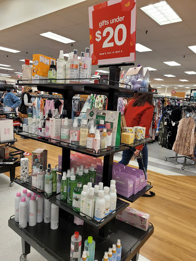 Department Store «T.J. Maxx», reviews and photos, 239 Memorial Ave, West Springfield, MA 01089, USA