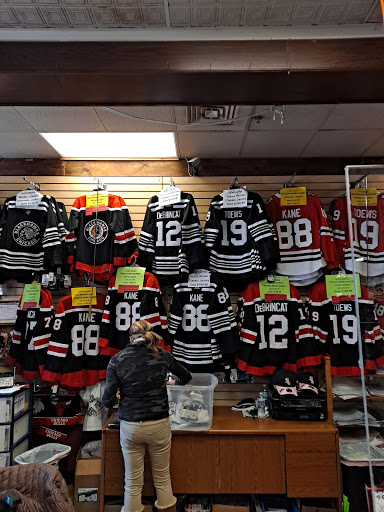 Sportswear Store «Sports Outlet Express», reviews and photos, 386 E Golf Rd, Arlington Heights, IL 60005, USA