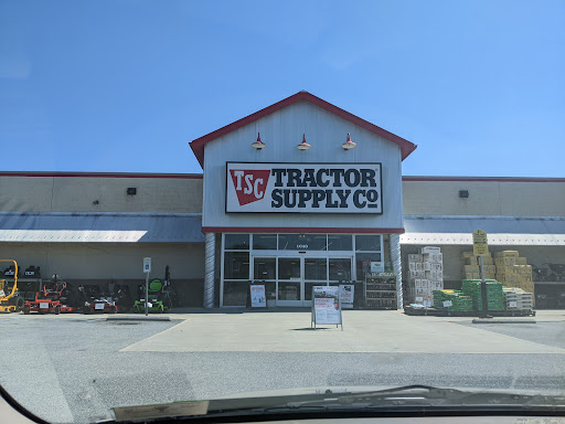 Tractor Supply Co., 1040 Somerset Blvd, Charles Town, WV 25414, USA, 