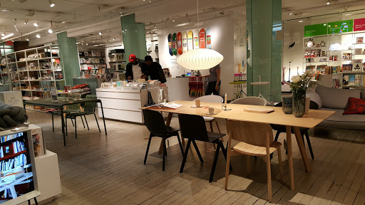 MoMA Design Store image 6