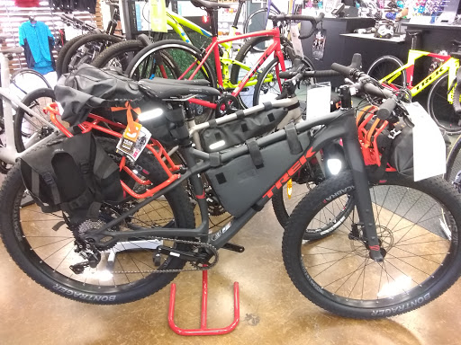 Bicycle Repair Shop «Bike World in Alamo Heights», reviews and photos, 5911 Broadway St, Alamo Heights, TX 78209, USA