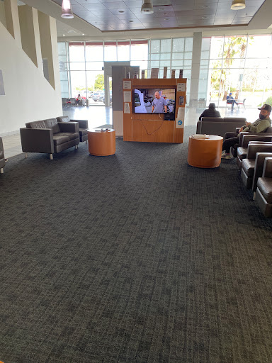 Toyota Dealer «Hanlees Davis Toyota», reviews and photos, 4202 Chiles Rd, Davis, CA 95616, USA