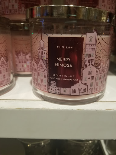 Beauty Supply Store «Bath & Body Works», reviews and photos, 13697 Eureka Rd, Southgate, MI 48195, USA