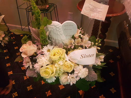 Florist «Pomfret Florist», reviews and photos, 836 County St, Somerset, MA 02726, USA