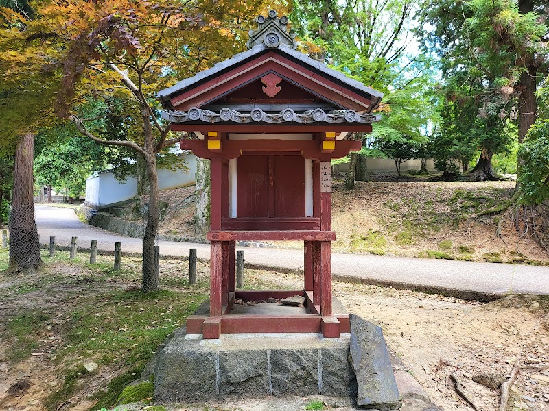 鑰取神社