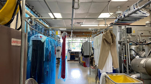 Dry Cleaner «Parkway Cleaners», reviews and photos, 13926 Landstar Blvd, Orlando, FL 32824, USA