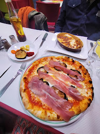 Plats et boissons du Pizzeria Carpaccio à Saint-Ouen-sur-Seine - n°10