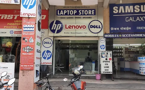 Laptop Store image