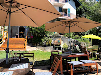 Atmosphère du Restaurant familial Cafévélo-LaPetiteReine à Veyrier-du-Lac - n°4