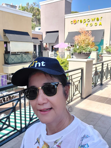 Shopping Mall «Flower Hill Promenade», reviews and photos, 2720 Via De La Valle, Del Mar, CA 92014, USA