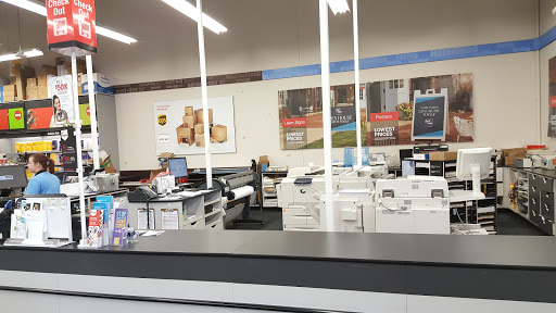 Office Supply Store «Staples», reviews and photos, 2100 E Snelling Dr #42, Roseville, MN 55113, USA