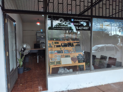 El Sol. Arte funerario (todo para el cementerio) en Posadas