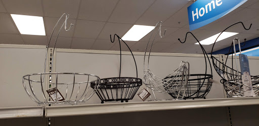 Clothing Store «Ross Dress for Less», reviews and photos, 921 E Commercial Blvd, Oakland Park, FL 33334, USA