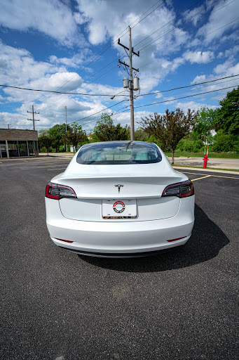 Auto Body Shop «Ultimate Paint Shop II», reviews and photos, 2050 1st St, Highland Park, IL 60035, USA