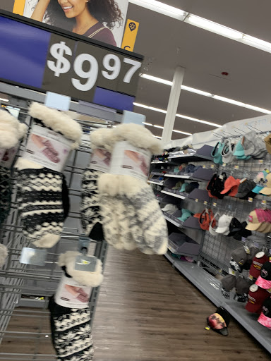 Discount Store «Walmart», reviews and photos, 164 Danbury Rd, New Milford, CT 06776, USA