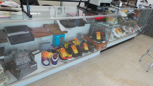 Pawn Shop «R J Jewelry & Loan Co», reviews and photos, 1210 Bloomingdale Rd, Glendale Heights, IL 60139, USA