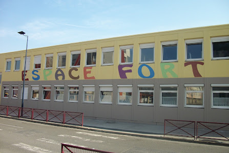 Centre Social Espace Fort 2Bis Rue d'Ajaccio, 62100 Calais, France