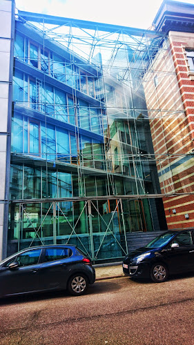 Ackermans en van Haaren - Financieel adviseur