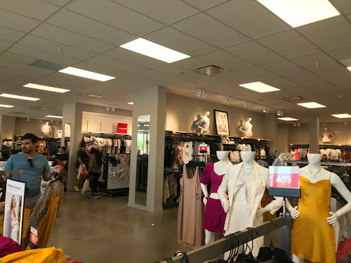 Shopping Mall «Allen Premium Outlets», reviews and photos, 820 Stacy Rd, Allen, TX 75013, USA