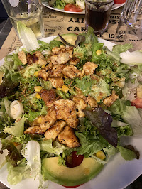 Salade de poulet du Restaurant Carson City à Toulouse - n°1