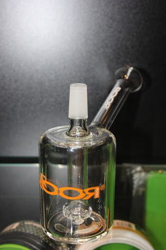 Vaporizer Store «The Discounted Shop- Hygeia Vape & Smoke Shop», reviews and photos, 1876 Pacific Coast Hwy, Lomita, CA 90717, USA