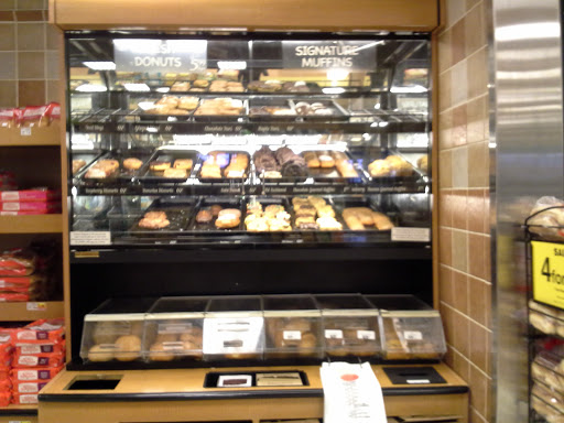 Grocery Store «Fred Meyer», reviews and photos, 18325 Aurora Ave N, Seattle, WA 98133, USA