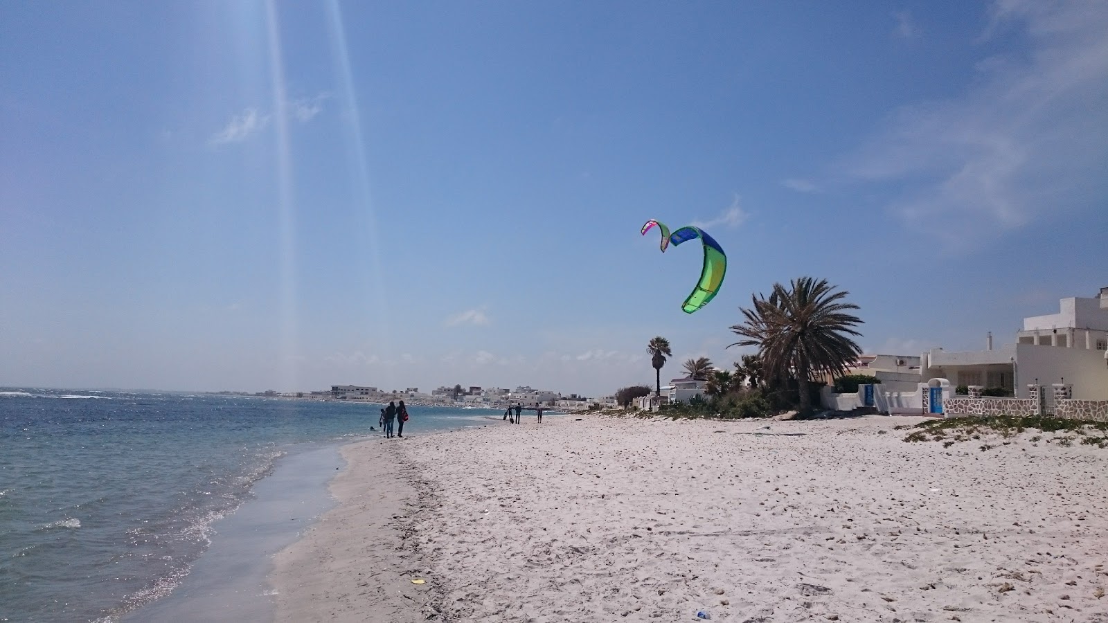 Zdjęcie La Marsa Plage z powierzchnią drobny beżowy piasek