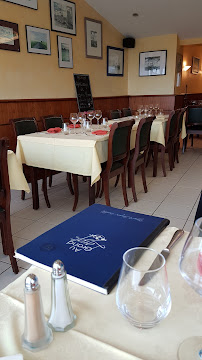 Atmosphère du Hôtel Restaurant Au Grand Large à Ploubazlanec - n°7