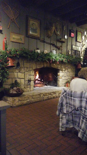 American Restaurant «Cracker Barrel Old Country Store», reviews and photos, 615 Ring Rd, Harrison, OH 45030, USA