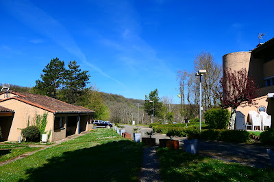 Village Bord de Ciel à Caylus