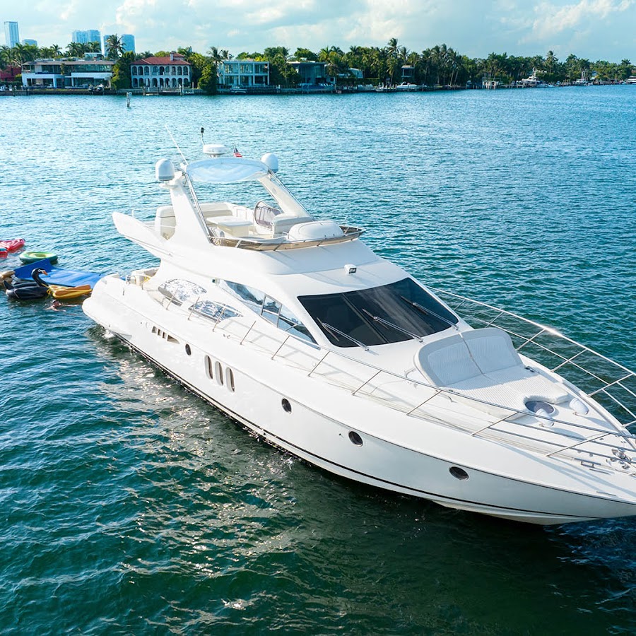 UNIQ Miami Yacht Charters