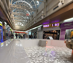 Plaza Cachanilla photo