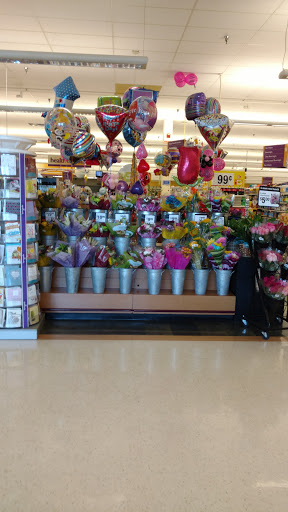 Grocery Store «Giant Food», reviews and photos, 10480 Campus Way S, Kettering, MD 20774, USA