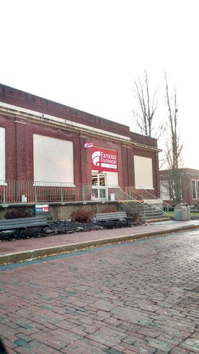 Famous Footwear Outlet, 801 Hill Ave, Reading, PA 19610, USA, 