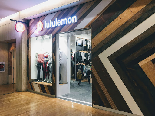 Sportswear Store «lululemon», reviews and photos, 2106 Northbrook Ct, Northbrook, IL 60062, USA